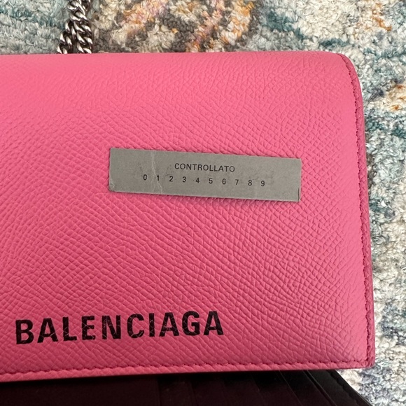 Balenciaga wallet on a chain - Picture 4 of 4